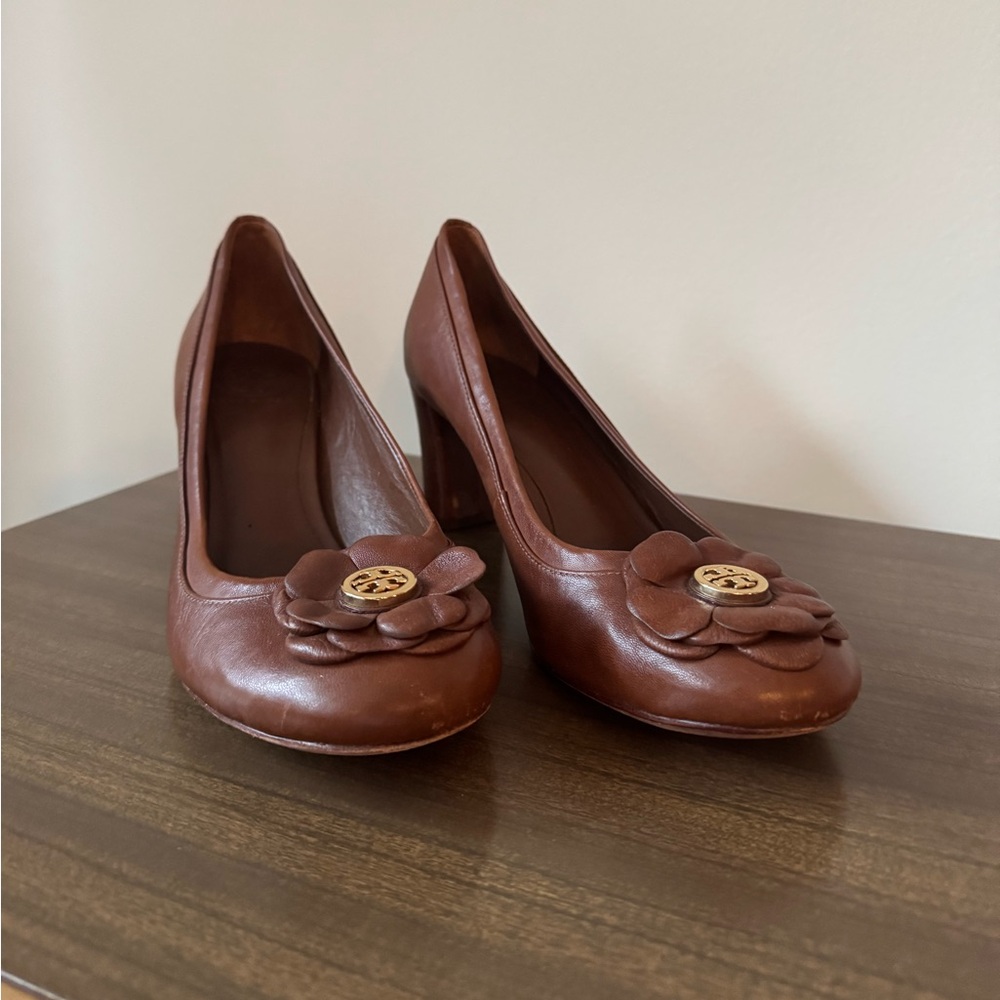 Brown Floral Tory Burch Leather Pumps - Size 10.5M